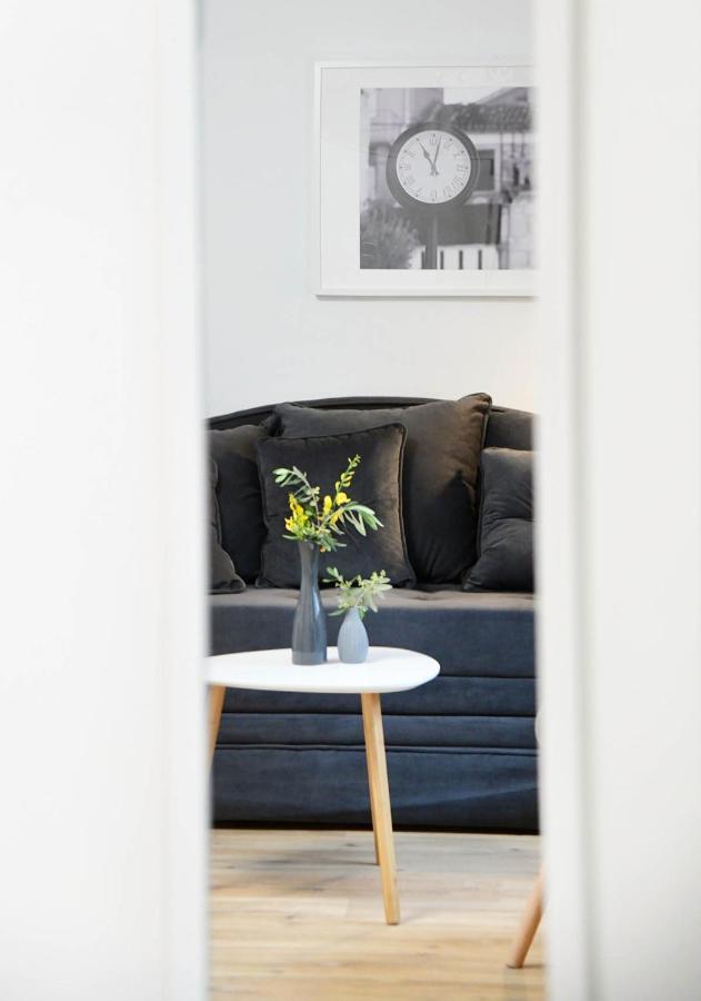 Dobrinj Apartment D & Studio L מראה חיצוני תמונה